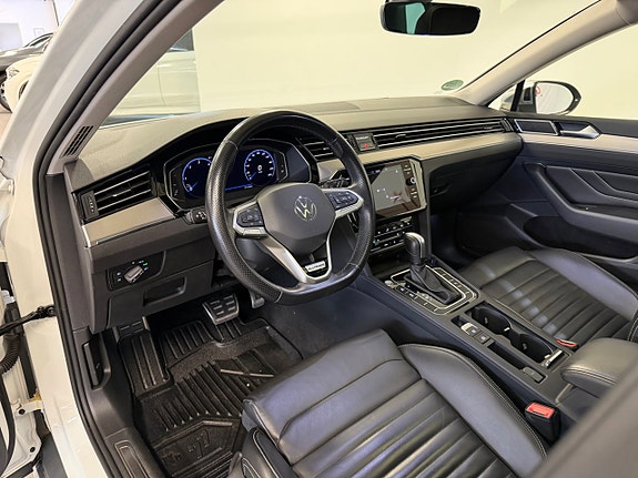 Volkswagen Passat Alltrack 7 of 22