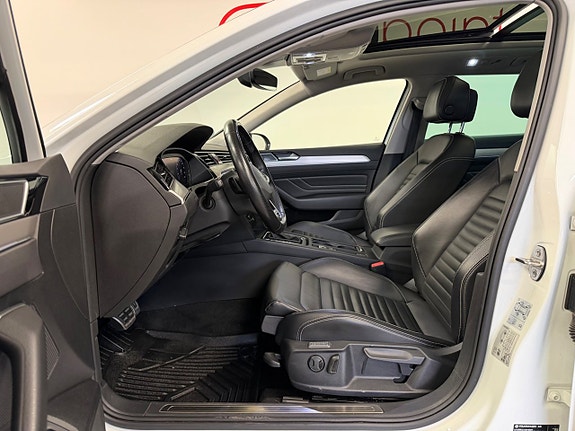 Volkswagen Passat Alltrack 6 of 22