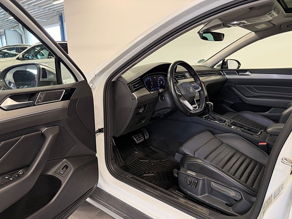 Volkswagen Passat Alltrack 5 of 5