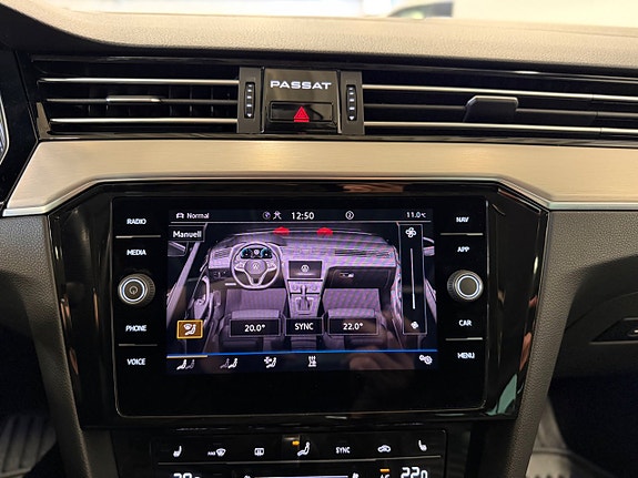Volkswagen Passat Alltrack 21 of 22