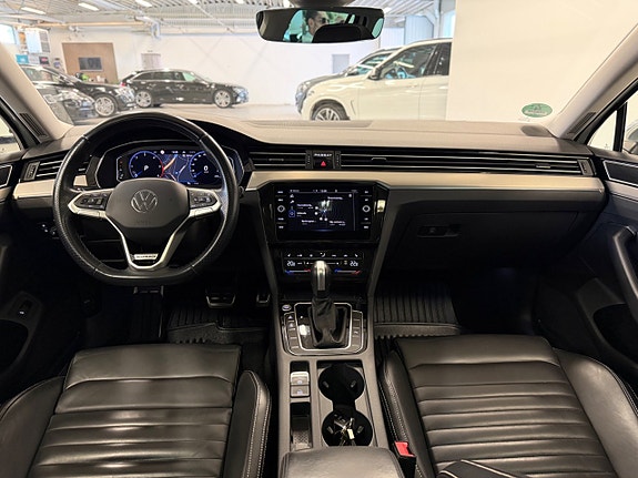 Volkswagen Passat Alltrack 15 of 22