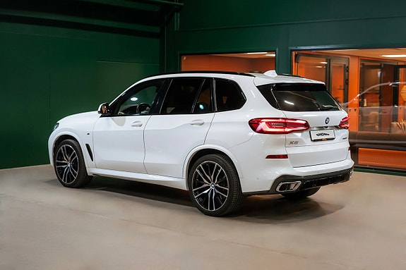 BMW X5 3 of 5