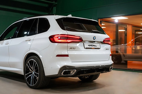 BMW X5 4 of 5