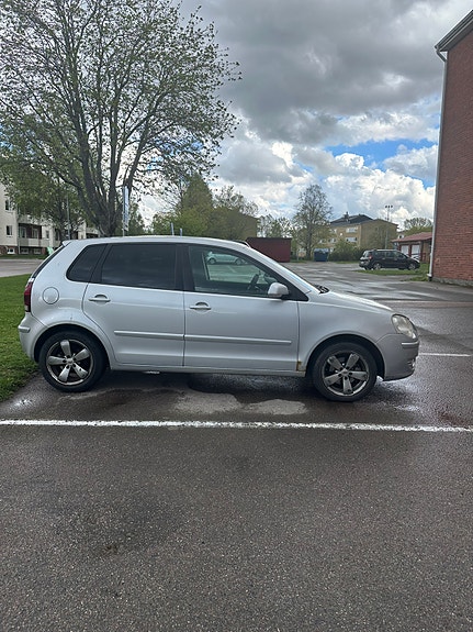 Volkswagen Polo 3 of 5