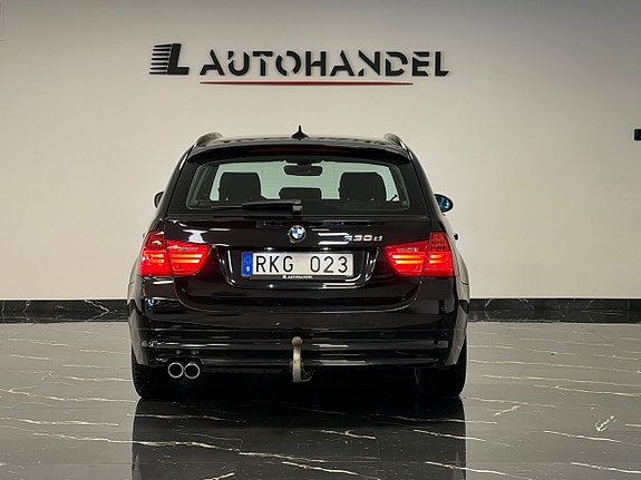 BMW 330d 5 of 5