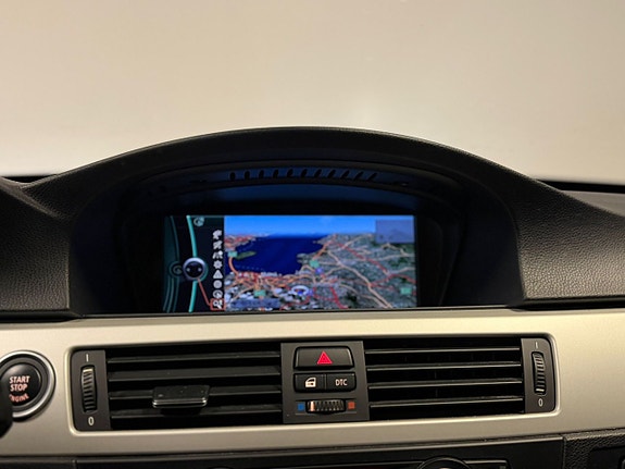 BMW 330d 19 of 24
