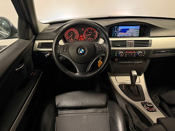 BMW 330d 14 of 24