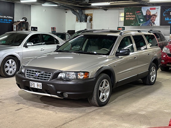 Volvo XC70 3 of 5