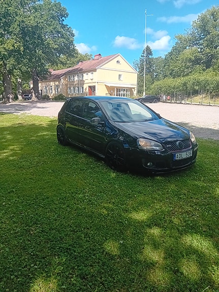 Volkswagen Golf V 9 of 10