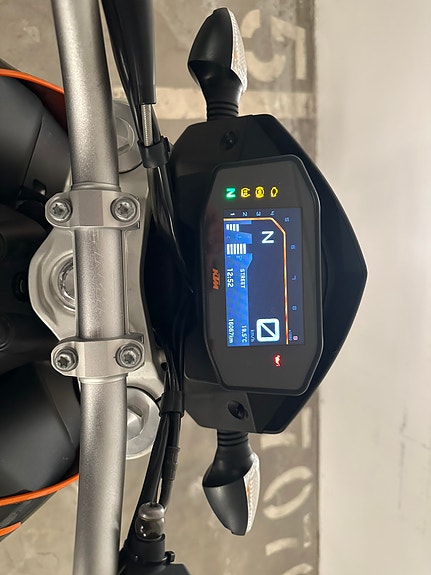 KTM 690 DUKE ORANGE ABS 5 of 5