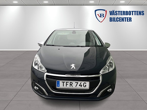 Peugeot 208 4 of 5