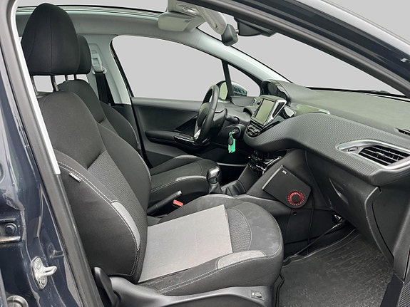 Peugeot 208 5 of 5