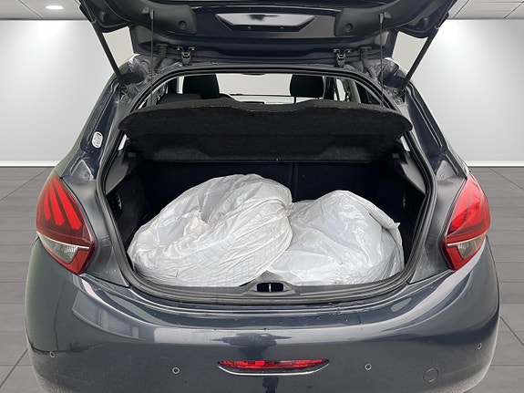 Peugeot 208 9 of 10