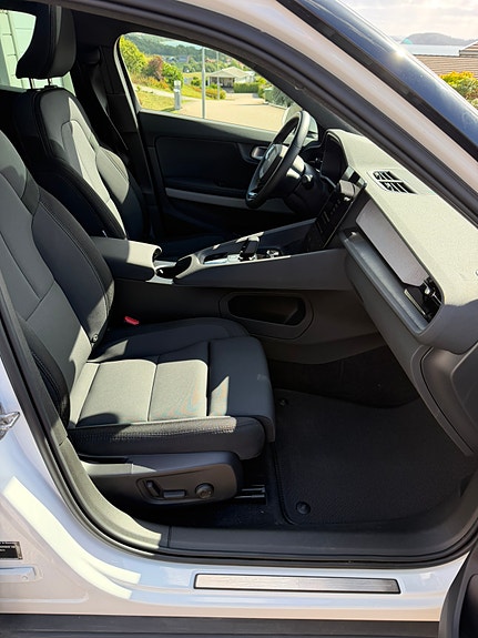 Polestar 2 6 of 9
