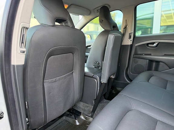 Volvo V70 19 of 30