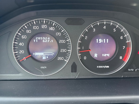 Volvo V70 9 of 30