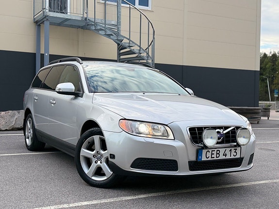 Volvo V70 13 of 30
