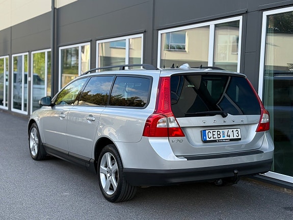 Volvo V70 16 of 30