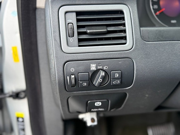 Volvo V70 22 of 30