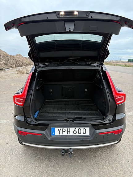 Volvo XC40 6 of 10