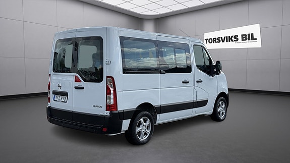 Nissan NV400 4 of 5