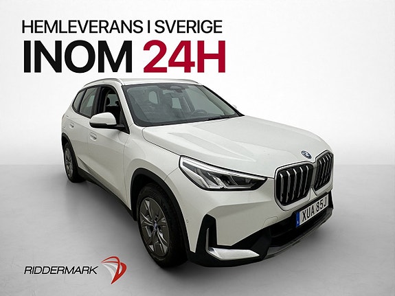 BMW iX1 3 of 30
