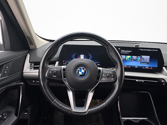 BMW iX1 22 of 30