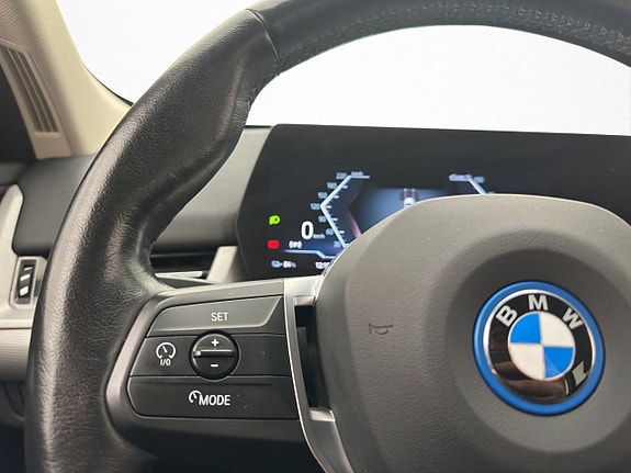 BMW iX1 23 of 30