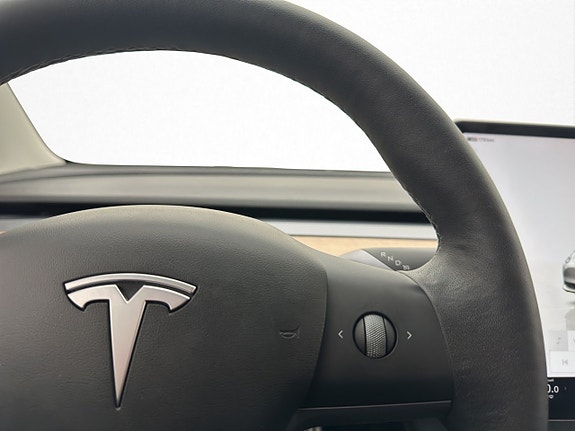 Tesla Model 3 19 of 30