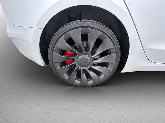 Tesla Model 3 29 of 30