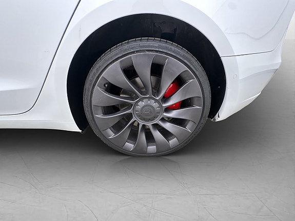 Tesla Model 3 28 of 30