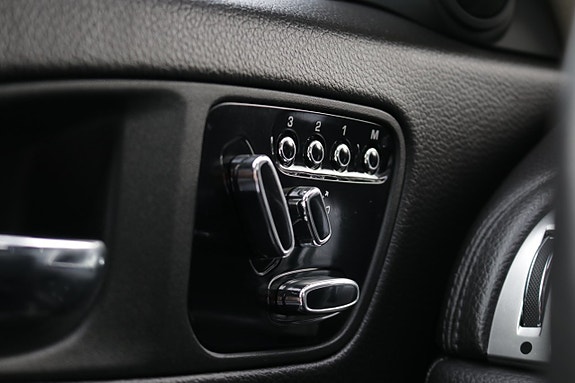 Jaguar XK 9 of 23