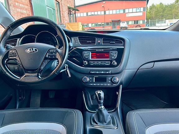 Kia Ceed 13 of 19