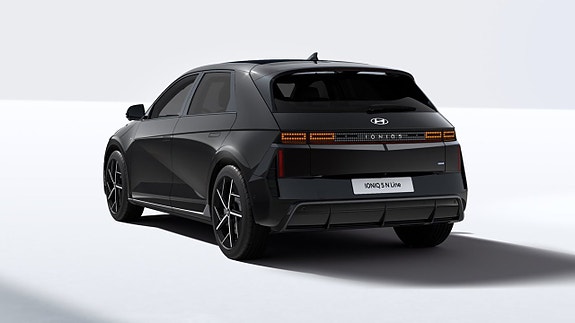 Hyundai Ioniq 5 2 of 11