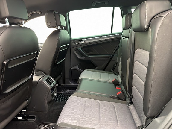 Volkswagen Tiguan 25 of 30