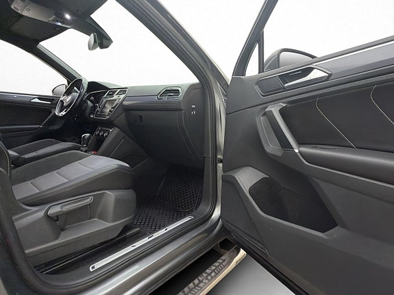 Volkswagen Tiguan 23 of 30