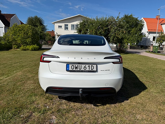 Tesla Model 3 4 of 20