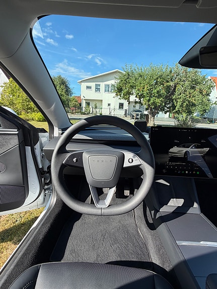 Tesla Model 3 5 of 20