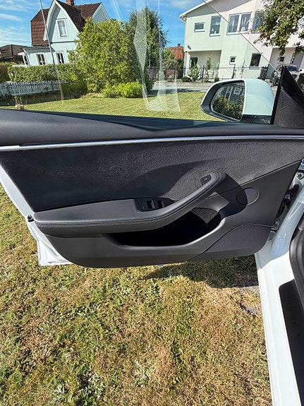 Tesla Model 3 7 of 20