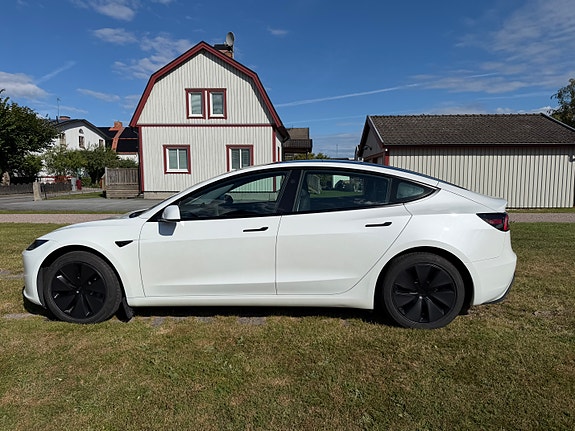 Tesla Model 3 2 of 20