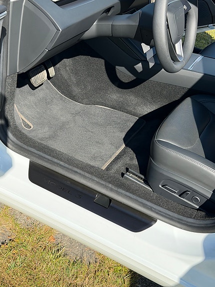 Tesla Model 3 9 of 20