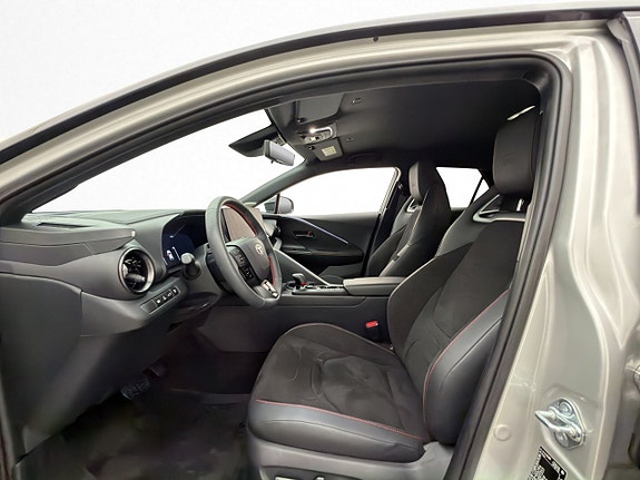 Toyota C-HR 11 of 30