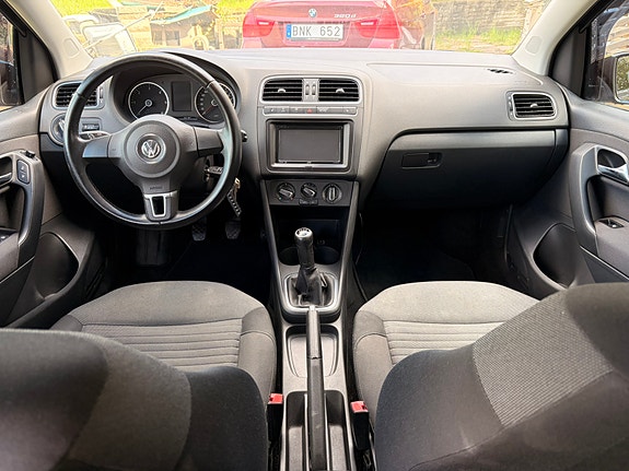 Volkswagen Polo 8 of 12