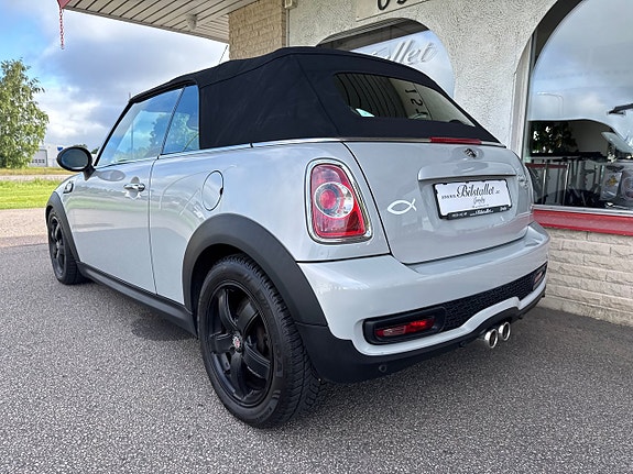 MINI Cooper 21 of 23