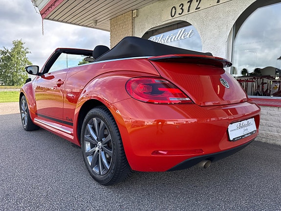 Volkswagen Beetle 3 of 5