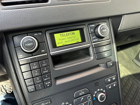 Volvo XC90 11 of 21