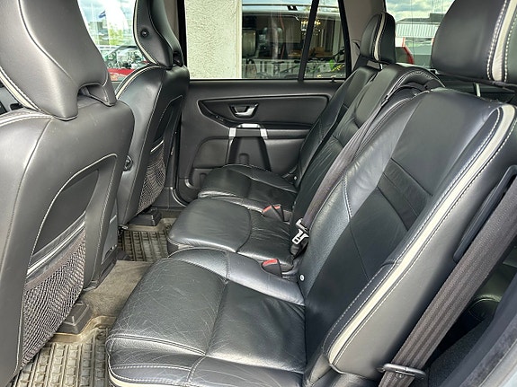 Volvo XC90 6 of 21