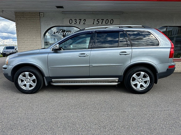 Volvo XC90 2 of 21