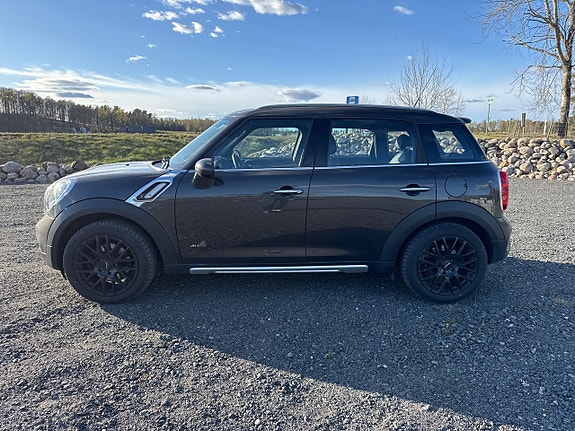 MINI Countryman Cooper S 2 of 5