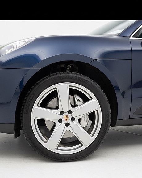 Porsche Macan S 7 of 9